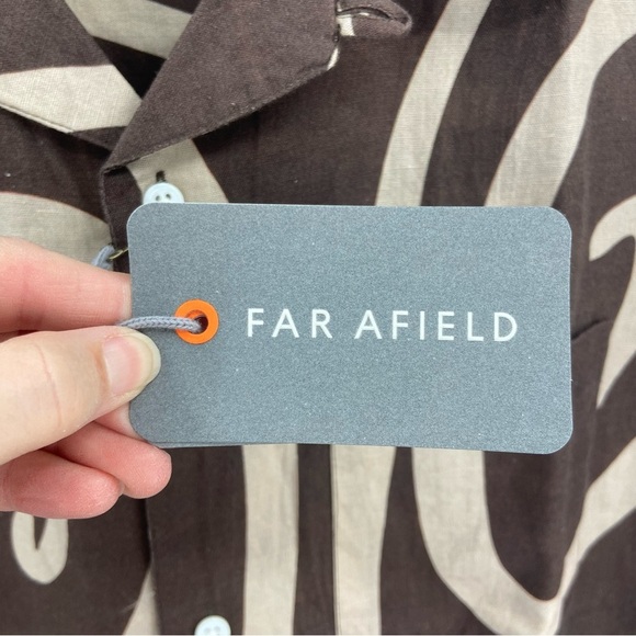 Far Afield Selleck Short Sleeve Shirt Desert Palm Button Front Size Small NWT - Picture 2 of 9